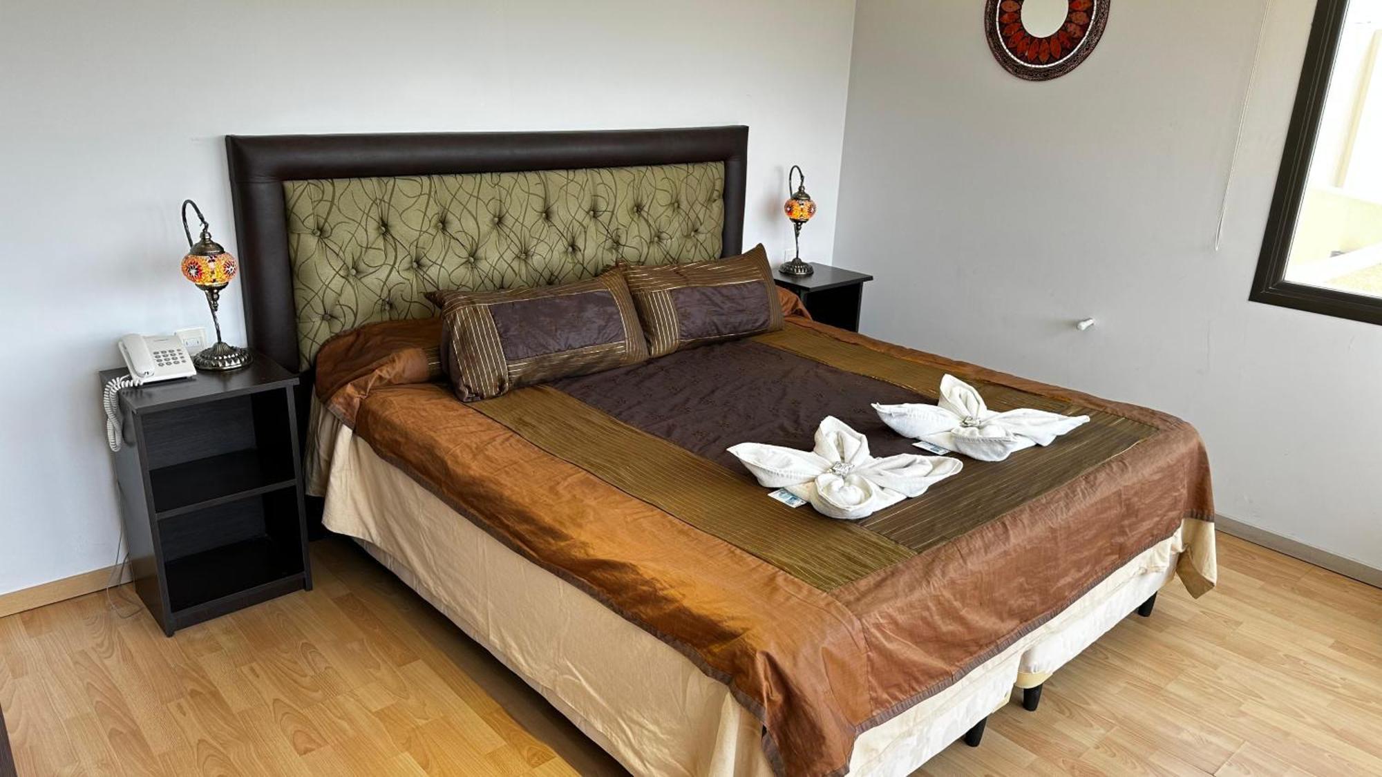 Complejo Riro Namaste Hotel ซานอันโตนิโอ เด อาร์เรดอนโด ภายนอก รูปภาพ